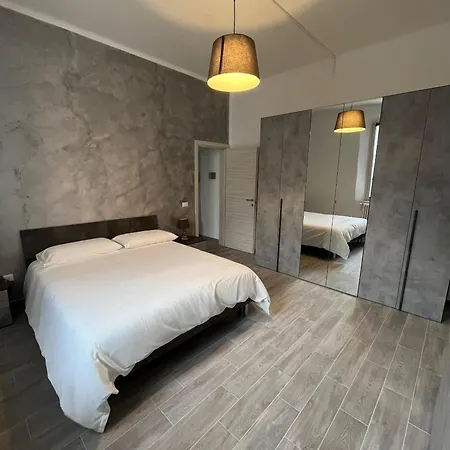 Lägenhet Storchi - Near Downtown Modena