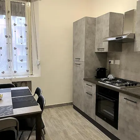 Storchi - Near Downtown Lägenhet